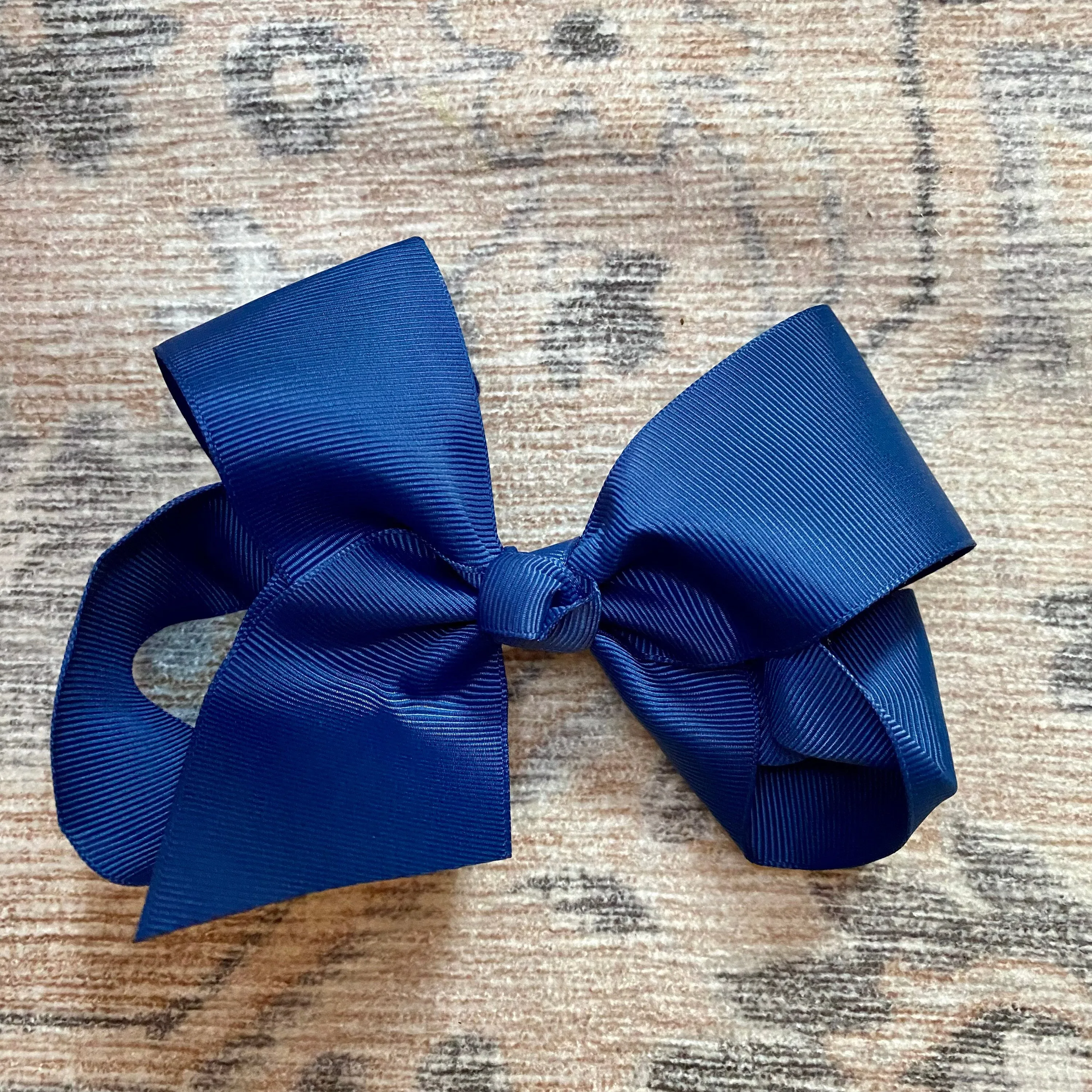 Hair Bow in Grosgrain Ribbon - 6 inch