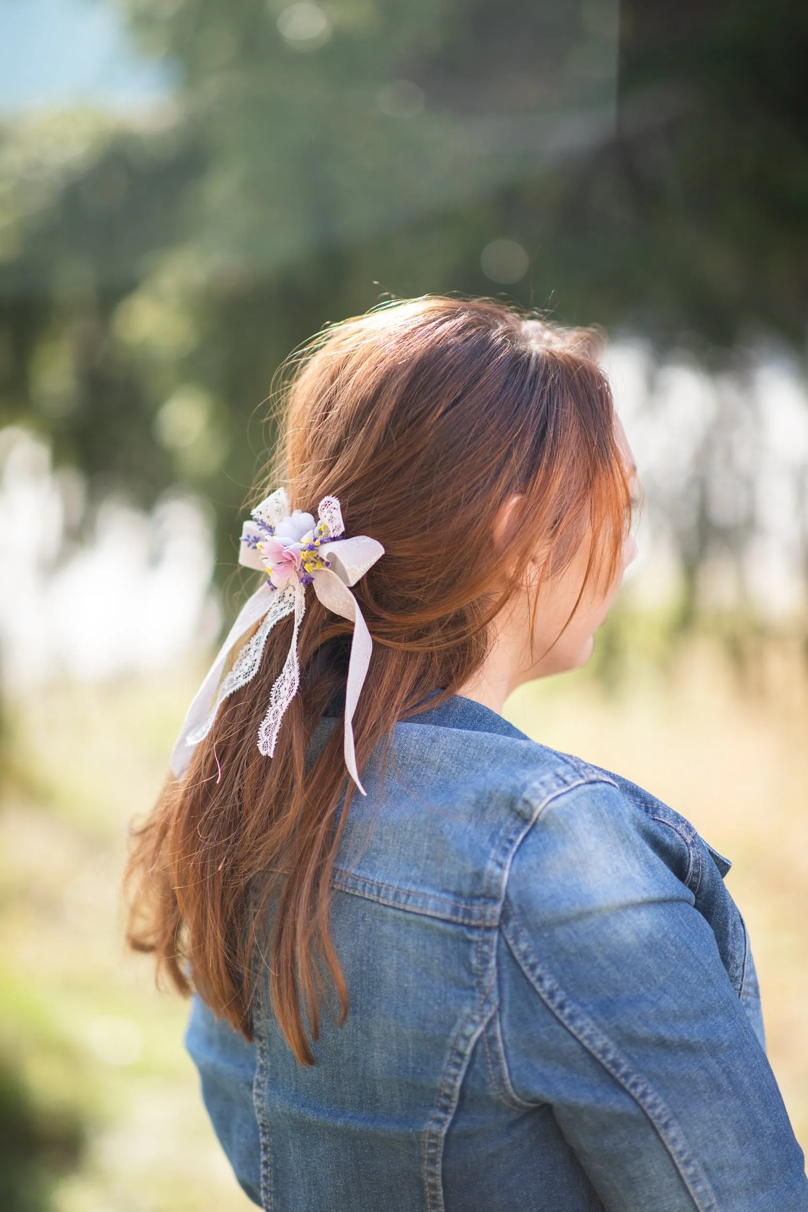 Meadow flower hair clip Bridal barrette clip with daisy Customisable Hair bow Ribbon Lace ponytail clip Gift for her Wedding 2021 Pink clip